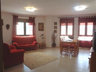 Etagenwohnung en San roque 41. Piso con 3 habitaciones amueblado con ascensor, parking y calefa