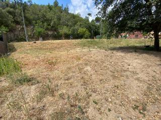 Terreny residencial a Gualba. Parcela esquinera orientada al montseny