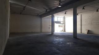 Nau industrial  Nova de sant celoni. Nave industrial completamente diafana