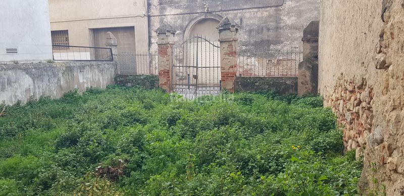 Foto adf4d8fa-361b-4c42-ae7c-fe7ebe1b1abe. Casa adossada a Breda