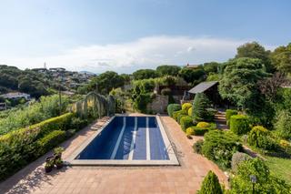 Xalet a Sant Celoni. Espectacular torre en el turo de la mare de deu del puig