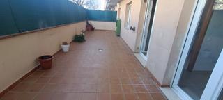 Pis a Sant Celoni. Planta baja con gran patio