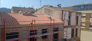 Reihenhaus in Vella 93. Casa de pueblo obra nueva