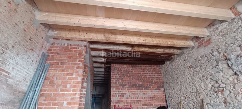 Foto e0372284-7b83-4cb5-bb59-8f3d7323519c. Casa adossada a vella 93 a Sant Celoni