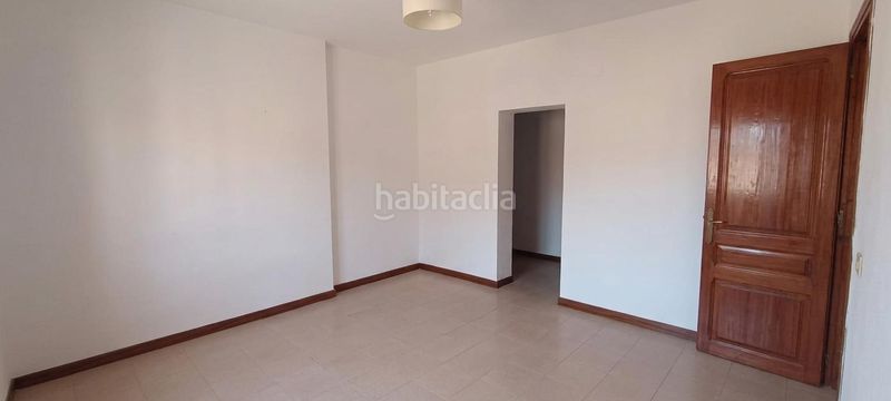 Foto 5afcc3d8-5ff4-44a5-91d4-daad7ff3ef4a. Casa adossada amb calefacció a Sant Celoni
