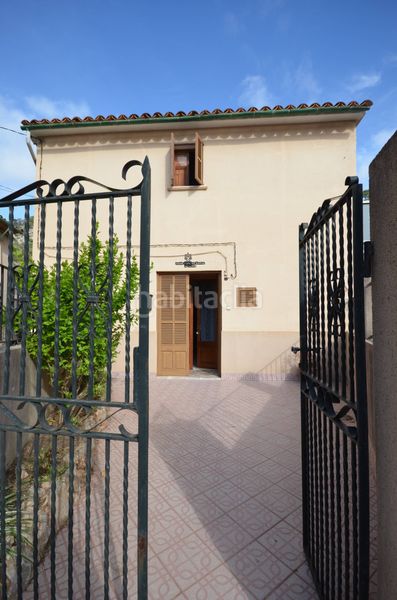 Foto 01c2a27c-d175-49b5-999f-4c26a908012d. Casa amb calefacció aparcament a Selva