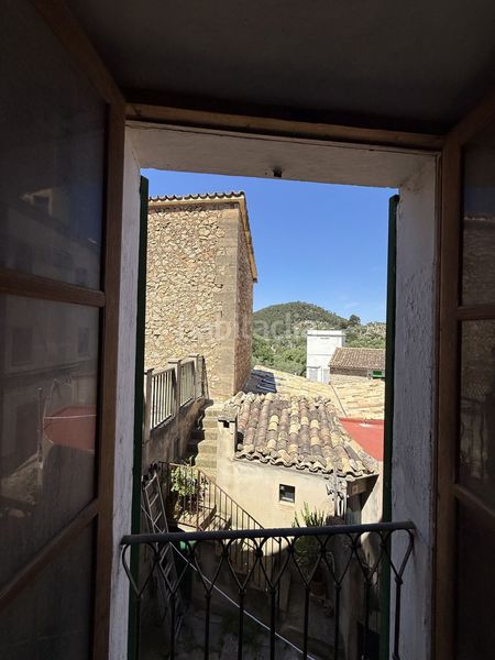 Foto ce263320-6c27-4f33-b9a4-e080a5820697. Casa con parcheggio in Estellencs