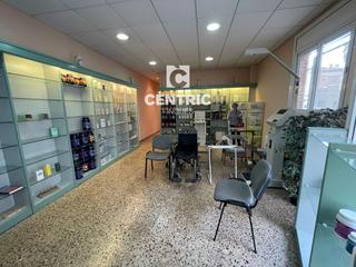 Location Local commercial à Ca n'Aurell. Local comercial de alquiler en alexander bell, terrassa