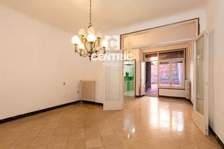 Maison jumelée  Colom. Casa adosada en venta en terrassa.