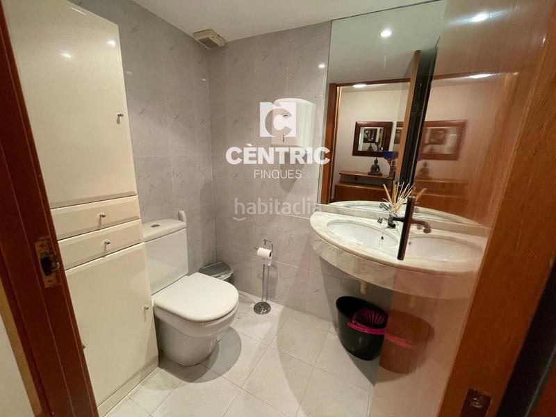 Foto 334d1708-7dd8-49c5-9191-61e3627ce68e. Location bureau dans Barri del Centre Terrassa