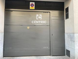 Miete Autoparkplatz in Zona Esportiva. Plazas de aparcamiento de moto.