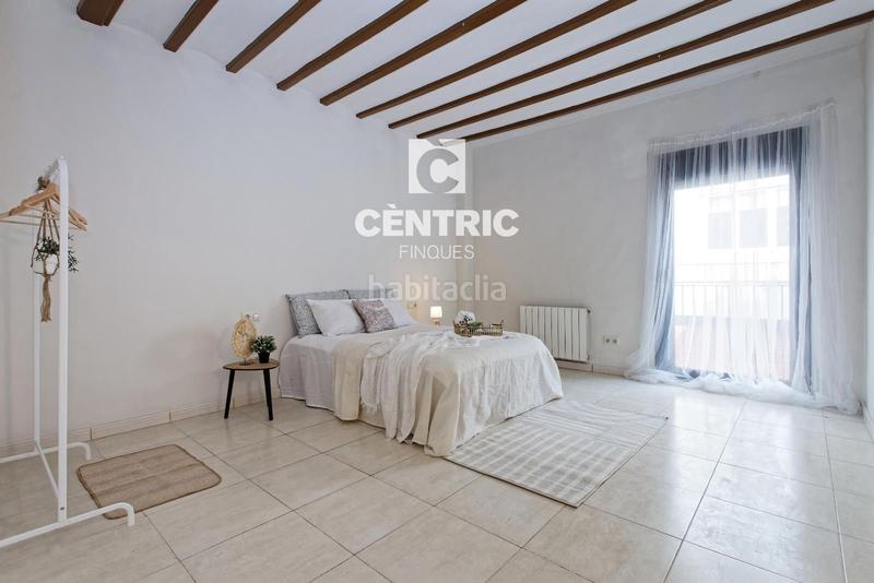 Foto 6bd06632-a41a-4d81-b0b1-645905230334. Casa adosada casa en el centro de cuatro habitaciones en Terrassa