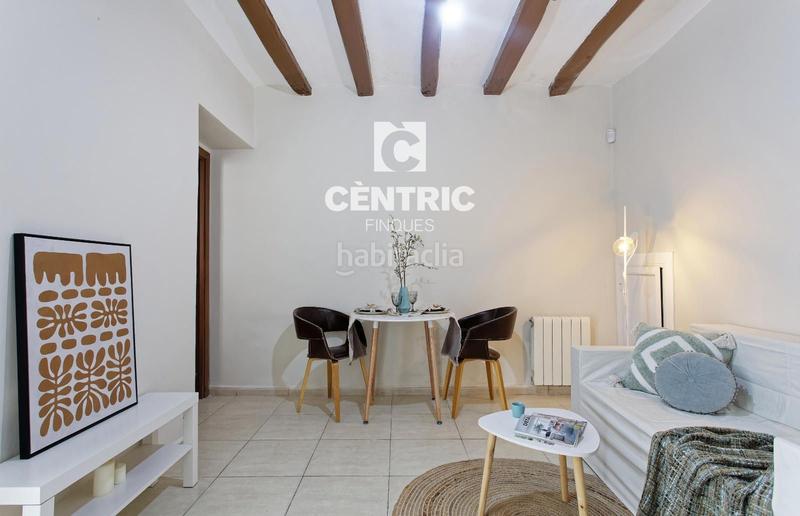 Foto 8ccb60e3-fda7-4cad-b962-c6c9f262c3bd. Casa adosada casa en el centro de cuatro habitaciones en Terrassa