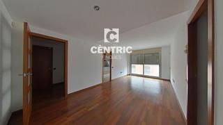 Appartement dans Barri del Centre. Piso espacioso con 3 habitaciones  ideal familias modernas!