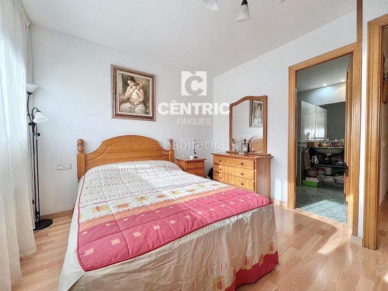 Foto 5d0cbf43-c702-43ac-a9a1-6684f4d9c2a1. Flat with pool in Eixample Sabadell