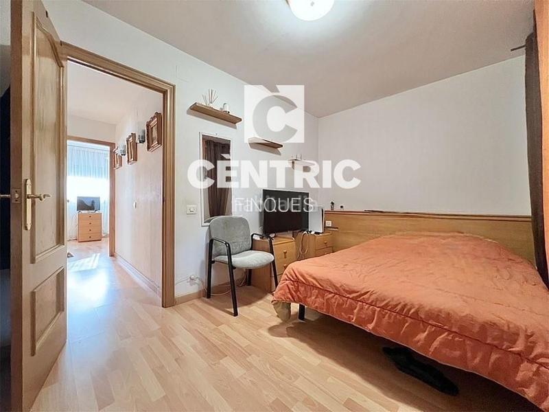 Foto bbe235ba-d2c8-4f03-8e0b-01b6e4a5170b. Flat with pool in Eixample Sabadell