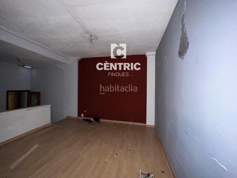 Foto 1f3e0c9e-401f-4655-8fa3-0b1433d2b722. Local comercial local situado en el barrio de les escoles. en Terrassa