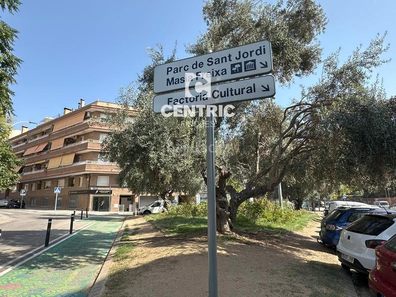 Foto 142bbaba-3c6b-4b12-9a7c-43ea8f3706df. Pas-de-porte local commercial dans Ca n'Aurell Terrassa