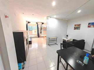 Appartement à Cementiri Vell. Acogedor loft