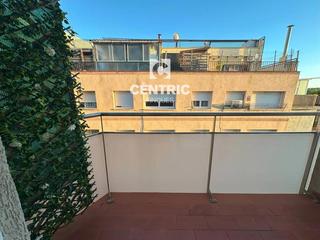 Pis a Cementiri Vell. Piso amplio y luminoso en el barrio del cementiri vell de terras