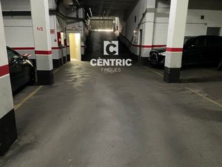 Miete Autoparkplatz in Barri del Centre. Plaza de párking en alquiler en la plaça nova
