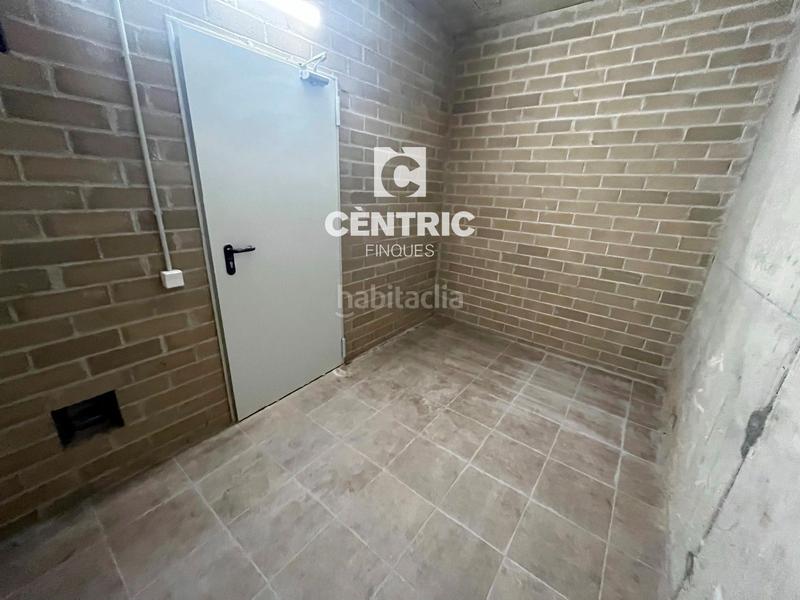 Foto 60ef58c4-2206-4182-b6f1-24d2f1a21906. Location parking voiture dans Barri del Centre Terrassa