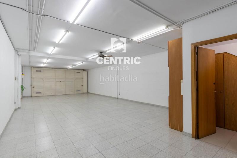 Foto 1180be94-fd2f-4e77-8871-a0fb2d789cf5. Maison avec chauffage parking dans Hostafrancs Sabadell