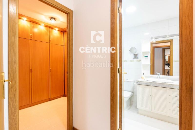 Foto 2dec7802-8a9e-4ba7-aab9-ba976bdceefd. Maison avec chauffage parking dans Hostafrancs Sabadell