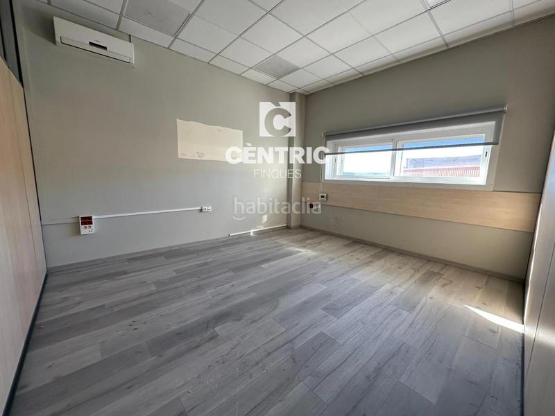 Foto c9f5865c-26ef-45b8-b45f-13de369c5d57. Location bureau dans Egara Terrassa