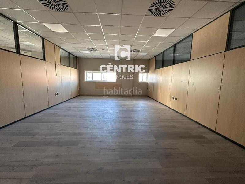 Foto e200110c-93b0-4f2d-b58d-dd6bea8a8d24. Location bureau dans Egara Terrassa