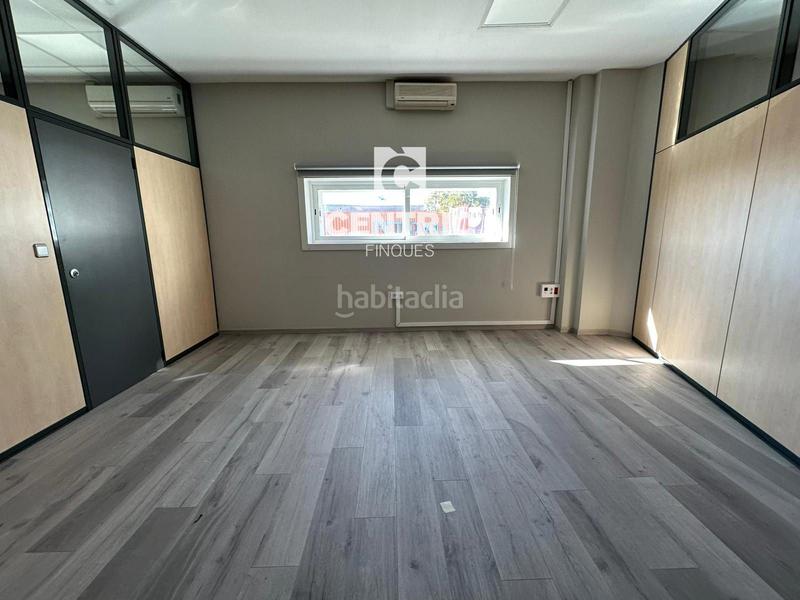 Foto 1104bdf2-cae5-443f-b986-594807636c6f. Miete büro in Egara Terrassa