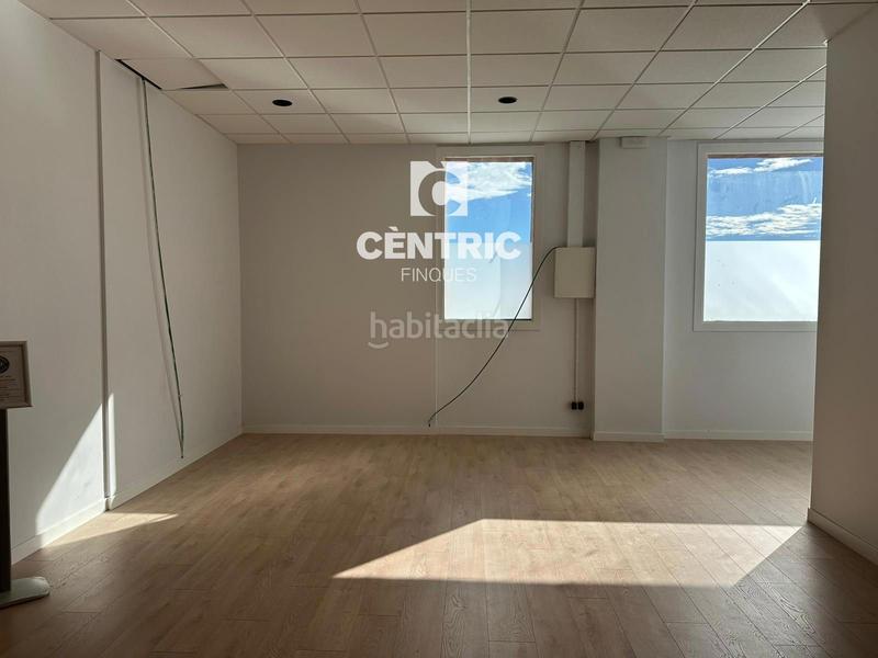 Foto 36c61558-d48d-4ef6-a142-0e806fb8cdb4. Miete büro in Egara Terrassa