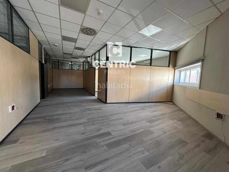Foto 7899ee37-42bc-4c28-81cd-799901fe7343. Miete büro in Egara Terrassa