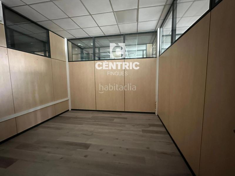 Foto 85652805-252a-438f-9940-439ce0e003e4. Miete büro in Egara Terrassa