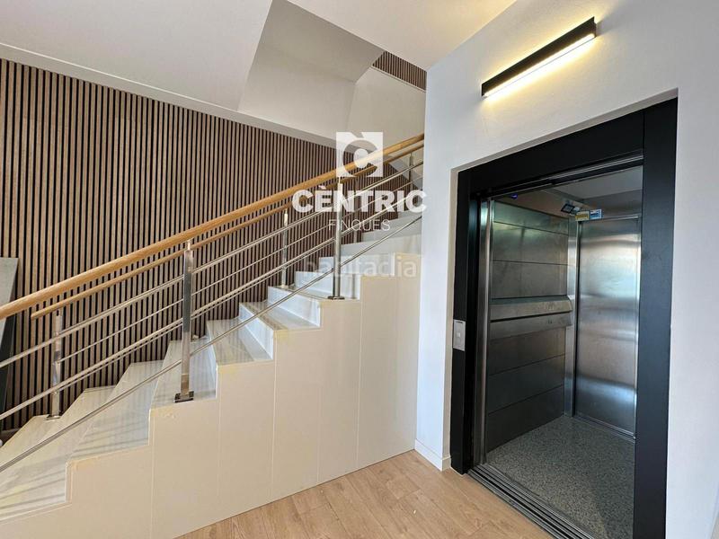 Foto af5de2bc-66a2-4813-89e0-cea363601658. Miete büro in Egara Terrassa