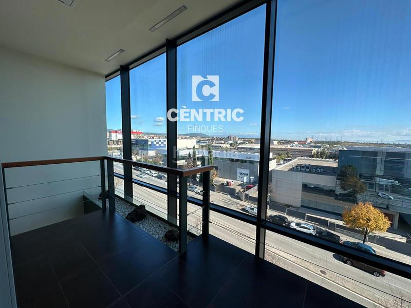 Foto 9ab798d8-05f2-48b6-ac59-90e6fafe7b69. Location bureau dans Polígon Industrial Santa Margarida Terrassa