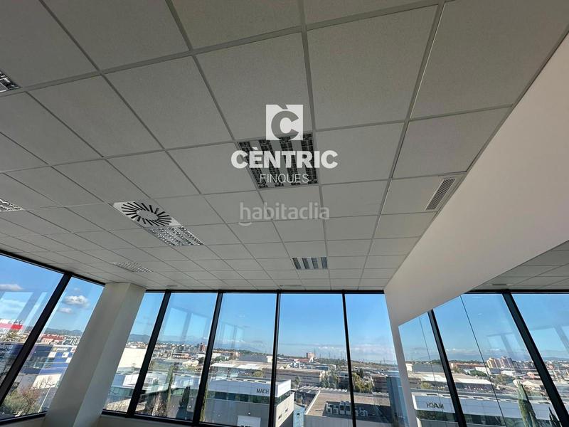 Foto f288949e-42ab-4377-9748-391af47ffca3. Rent office space in Polígon Industrial Santa Margarida Terrassa