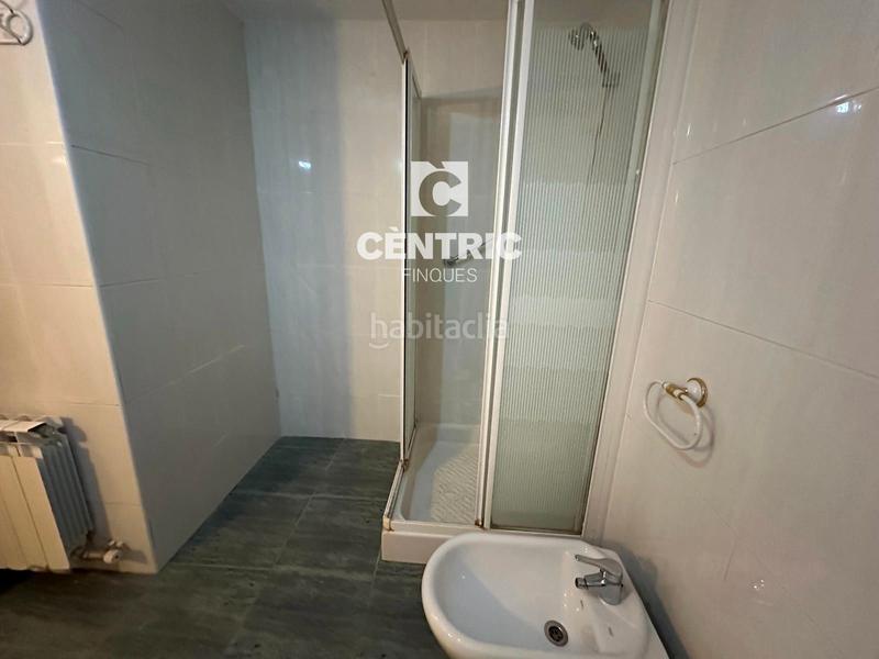 Foto f58ed243-26c3-4c26-ab0b-f24fc609d8d0. Appartamento con riscaldamento parcheggio in Ca n'Aurell Terrassa