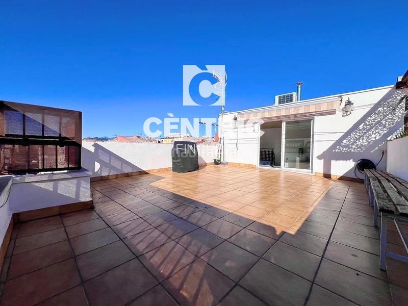 Foto b665ee86-385c-4ed8-8b85-8b85c31b9a73. Zweistöckige wohnung in Sant Pere Nord Terrassa