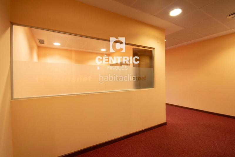 Foto 3aea0c03-e13d-4cce-a196-0b77a141aa33. Miete büro in San Pere Terrassa