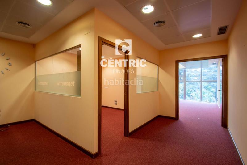 Foto 4fe71ac5-4a00-4309-8458-551c9b48efd9. Rent office space in San Pere Terrassa