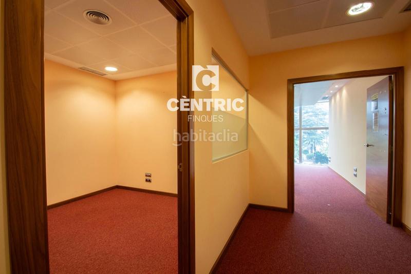 Foto 50971f8b-23ac-49bd-ad7a-00cda4330336. Rent office space in San Pere Terrassa