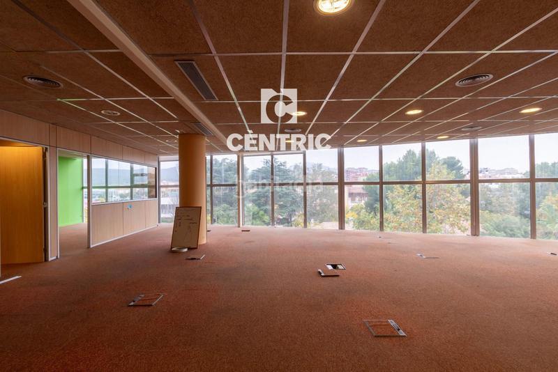 Foto 2c88cd8a-2b7e-4436-ba6c-f326756a5e8b. Location bureau dans San Pere Terrassa