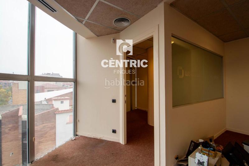 Foto ed782aee-6bfb-4c2d-b6cc-35b16cf76c7d. Rent office space in San Pere Terrassa