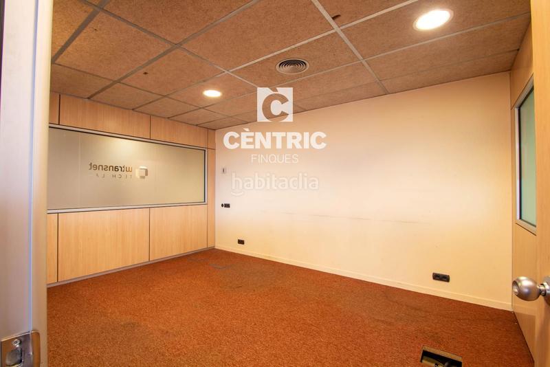 Foto e5608957-0fe5-424a-a257-eac9b5eb8019. Rent office space in San Pere Terrassa