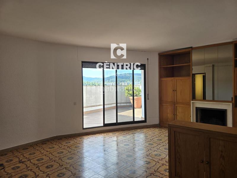 Foto 3ce20438-6b70-465d-aa65-ad5c08aefe0a. Flat with heating in San Pere Terrassa