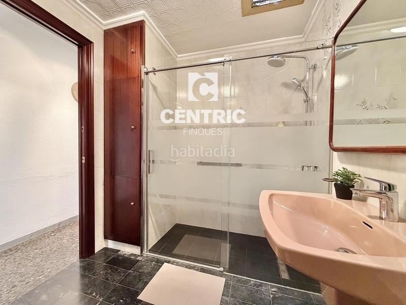 Foto 48ab1690-2265-4e41-919d-a0e0c040705e. Maison jumelée dans Centre Sant Quirze del Vallès