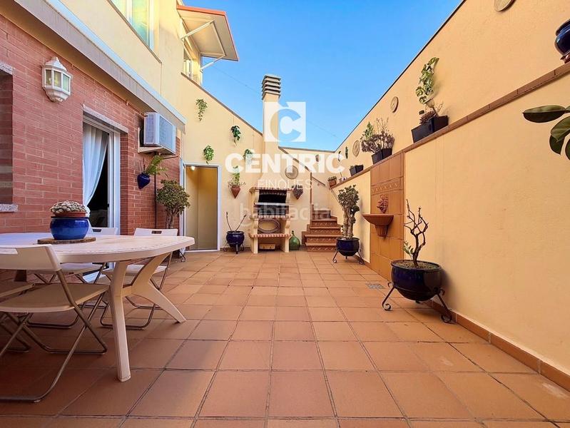 Foto c6b6b18a-32d9-4bf0-92ad-178886186117. Maison jumelée dans Centre Sant Quirze del Vallès