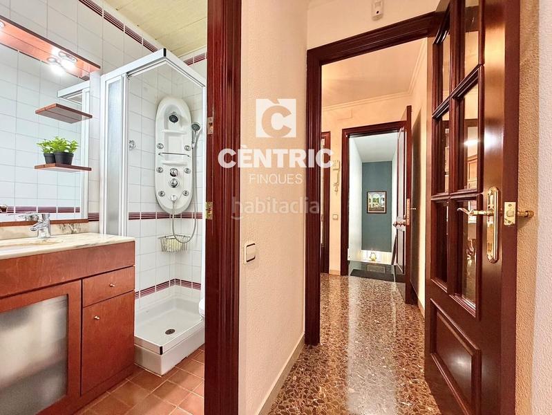 Foto f57f86b9-bd83-4f8c-a43f-fadbd3066d98. Maison jumelée dans Centre Sant Quirze del Vallès