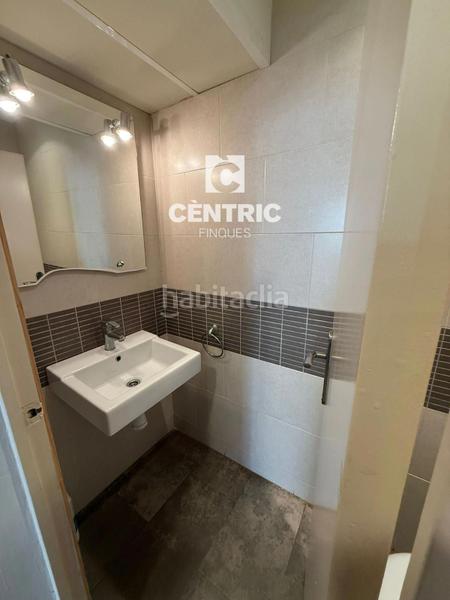 Foto de139e80-e5c7-410a-bfb6-de46b263cfa4. Rent business premise in San Pere Terrassa